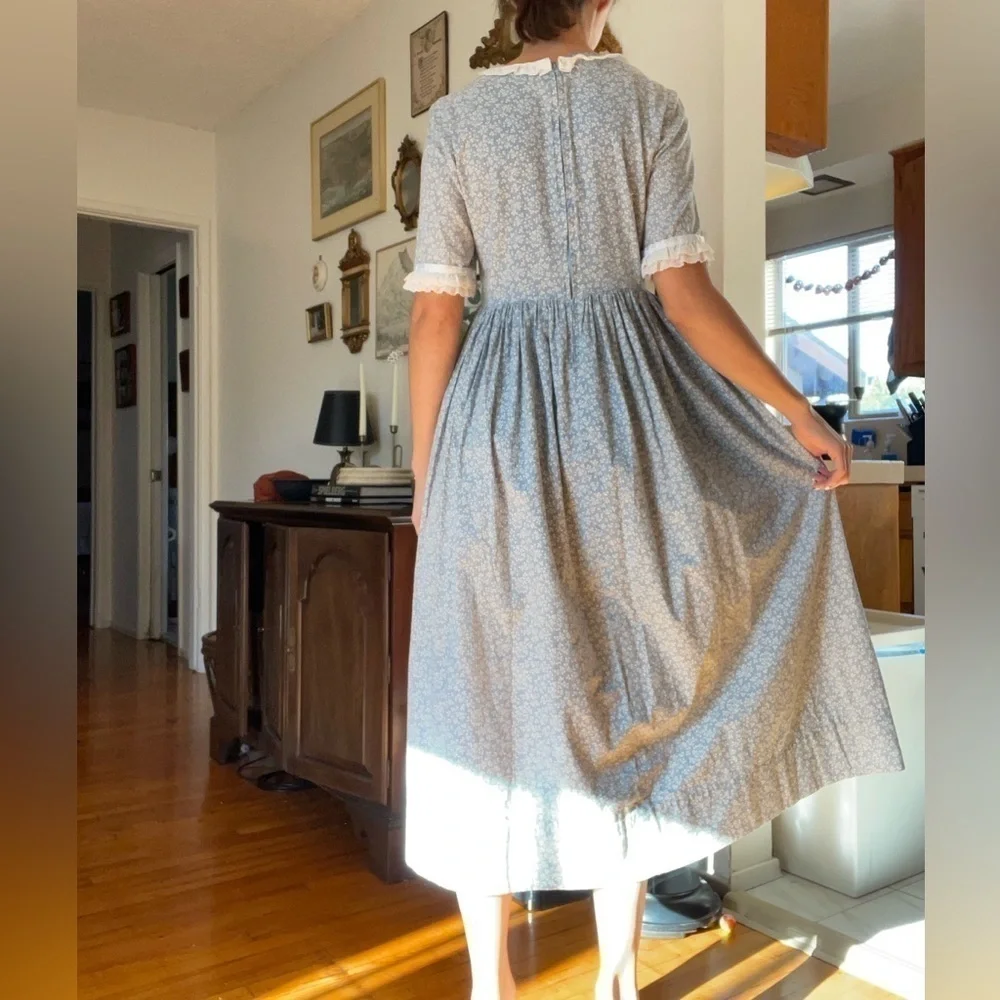 VINTAGE prairie dress cottagecore floral maxi renaissance Yellowstone country